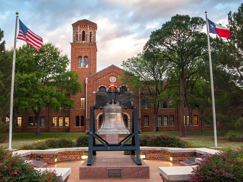 Midwestern State University in front of Hardin Building