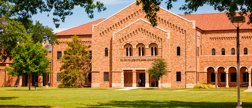 Outside sunny view of Dillard College of Business Administration